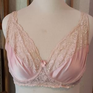Amazing Vintage pink lace bra 38C